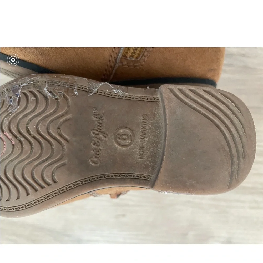 Cat and Jack camel suede boots zippered tiny people on the 5’s